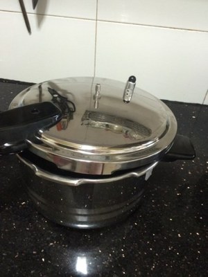 蘇泊爾22cm好幫手不銹鋼壓力鍋 健康安全，廚房得力助手